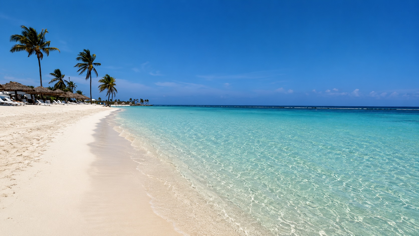 2 km de costa caribeña · Playa Escondida